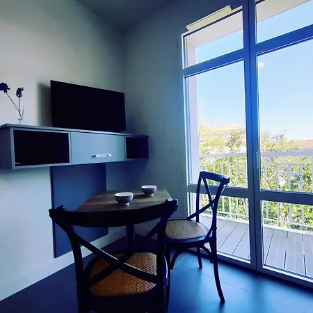 Appartement With Balcony 100m Away *